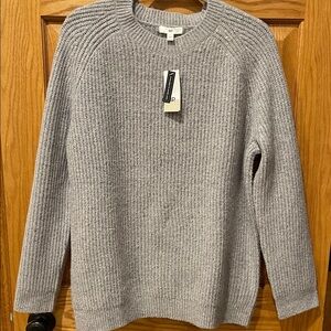 BP women’s medium gray sweater NWT